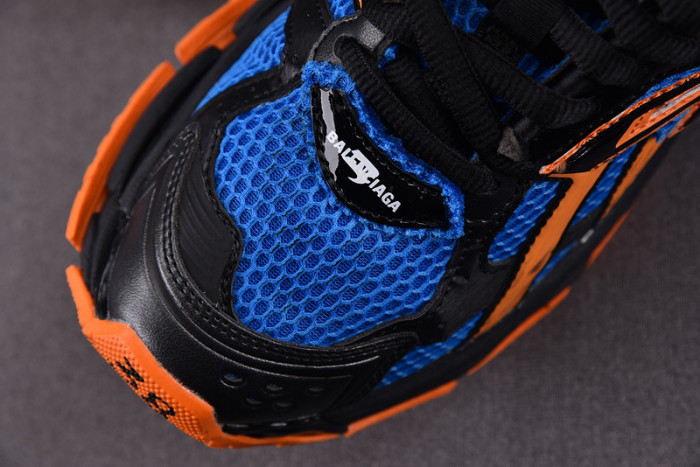 Ba*len*cia*ga -runner