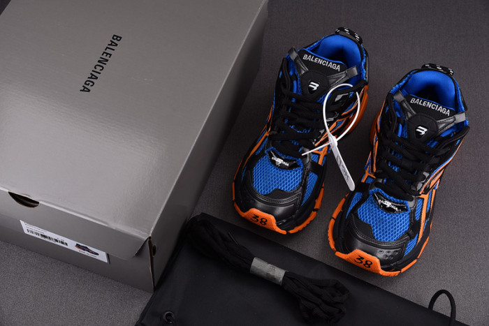 Ba*len*cia*ga -runner