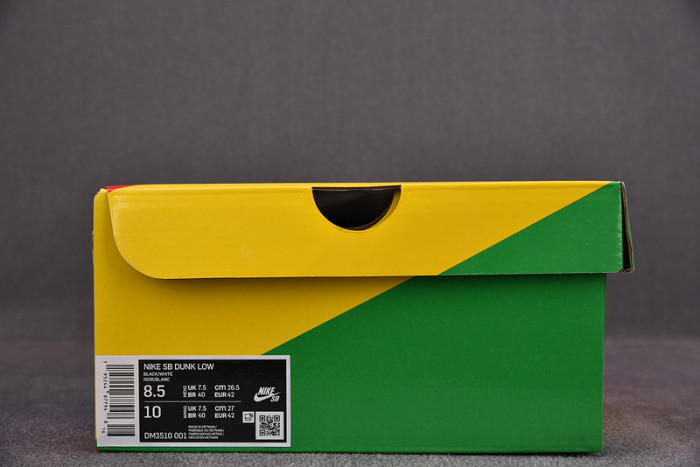 quartersnacks x nike sb dunk low zebra dm3510-001