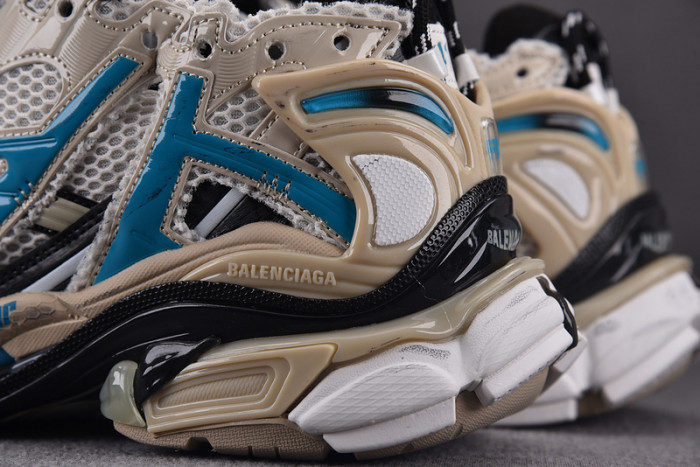 Ba*len*cia*ga -runner