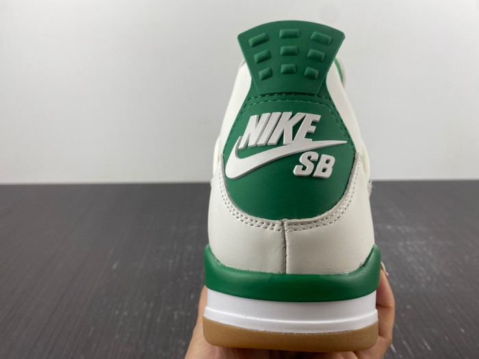 air jordan 4 retro sb pine green - dr5415-103