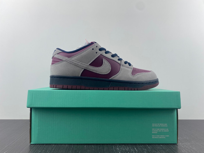 nike sb dunk low atmosphere grey true berry bq6817-001