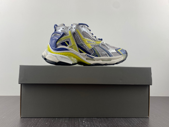 Ba*len*cia*ga -runner