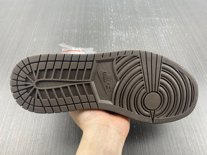 travis scott x air jordan 1 low cq4277-105