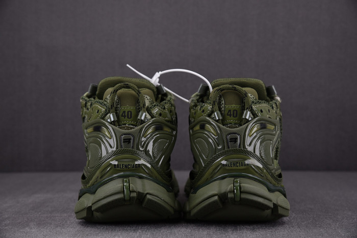 Ba*len*cia*ga -runner