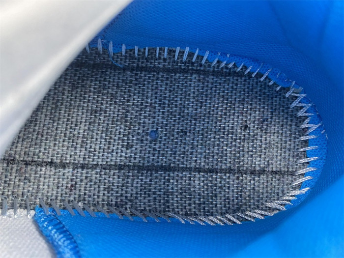 Ba*len*cia*ga triple s