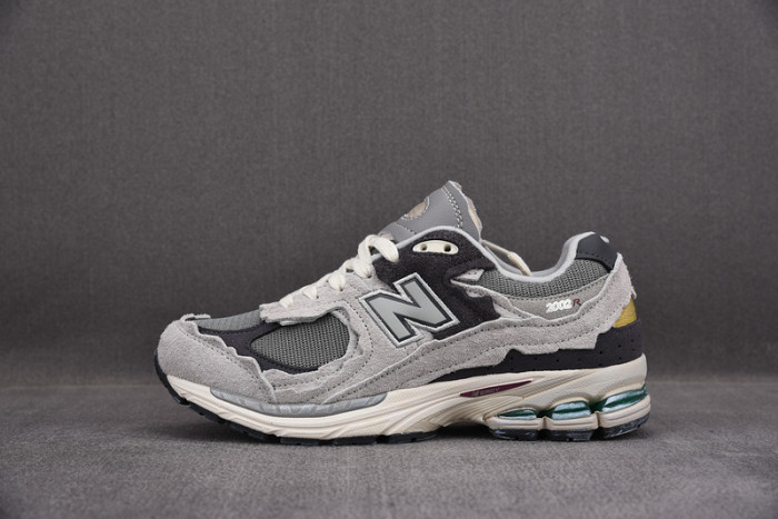 new balance 2002r“protection pack”-m2002rda