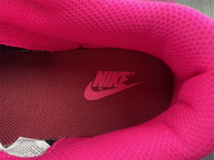 nike dunk low “valentine