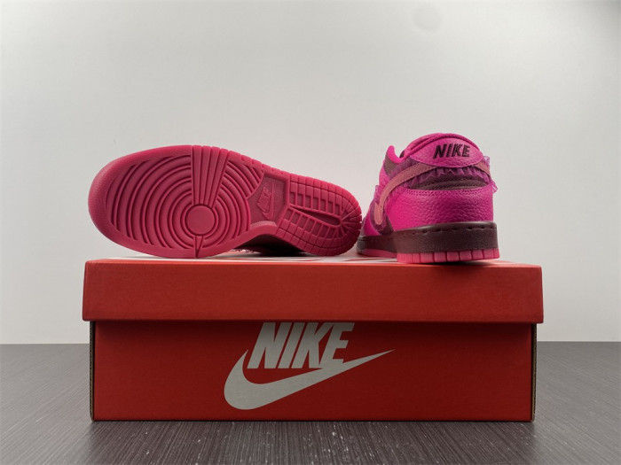 nike dunk low “valentine