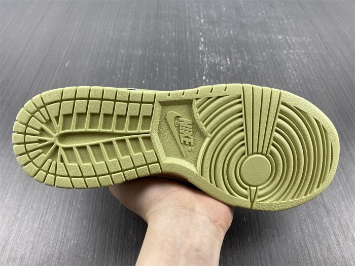 nike dunk low "khaki" fb4960-210