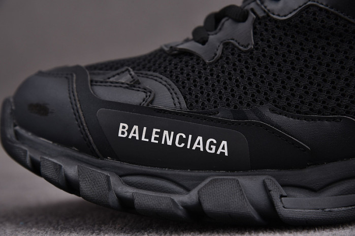 Ba*len*cia*ga track 3.0