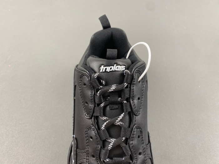 blcg sneaker triple.s.