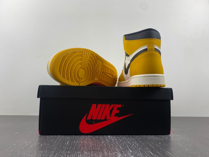 air jordan 1 high og "yellow ochre" dz5485-701