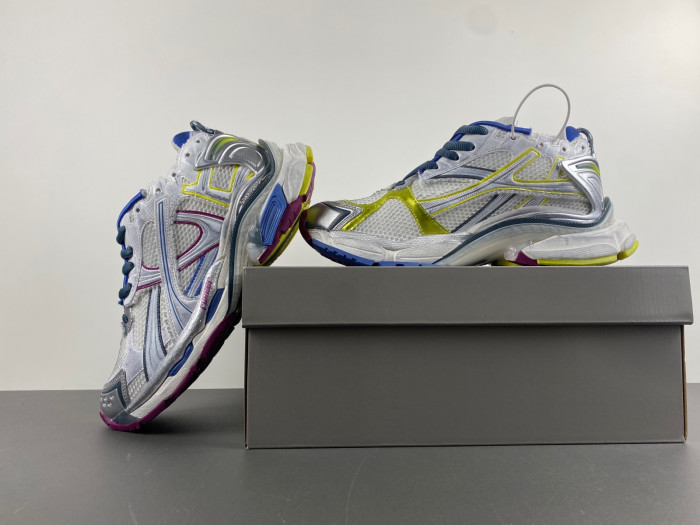 Ba*len*cia*ga -runner