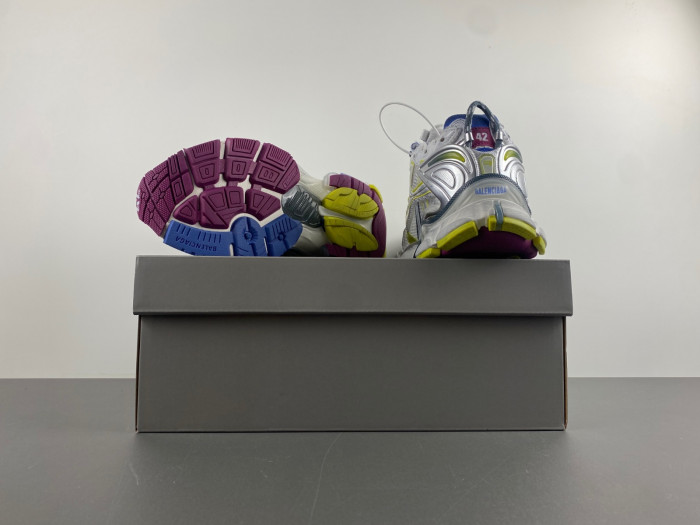 Ba*len*cia*ga -runner