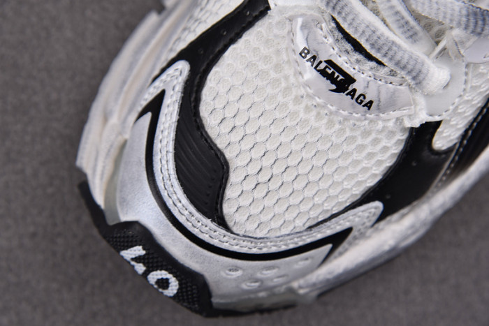 Ba*len*cia*ga -runner