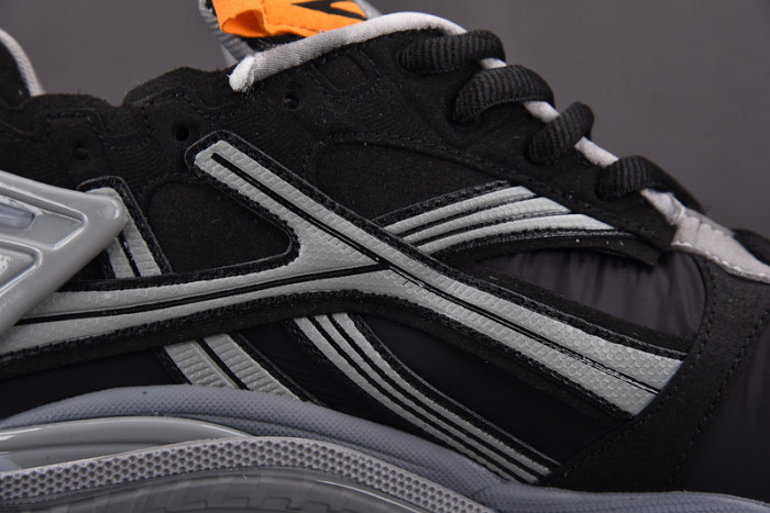 Ba*len*cia*ga -runner