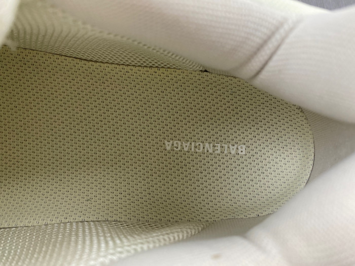 Ba*len*cia*ga triple s