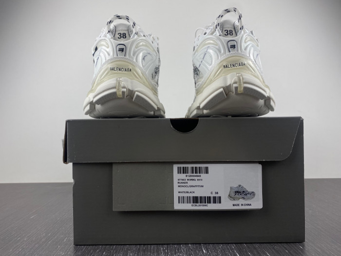 Ba*len*cia*ga -runner