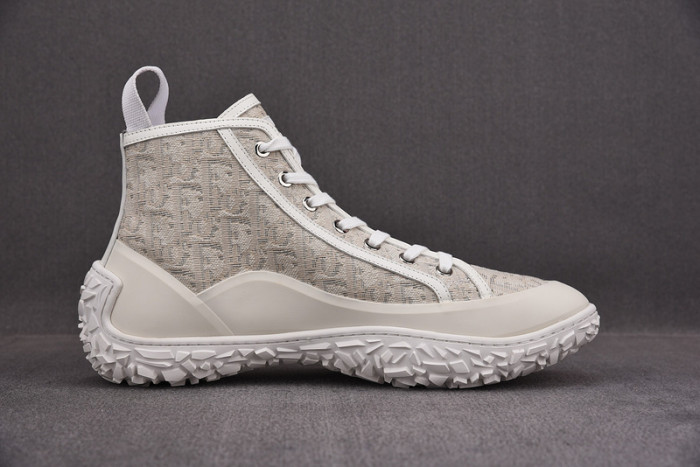 d10r b28  oblique high top sneaker