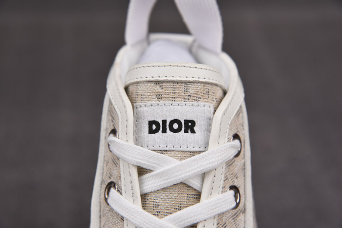 d10r b28  oblique high top sneaker