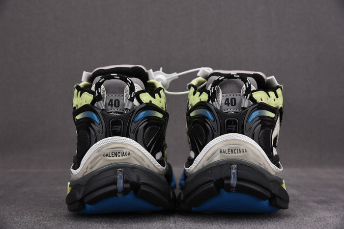 Ba*len*cia*ga -runner