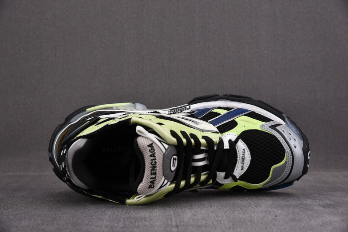 Ba*len*cia*ga -runner