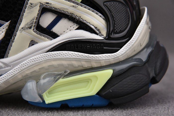 Ba*len*cia*ga -runner