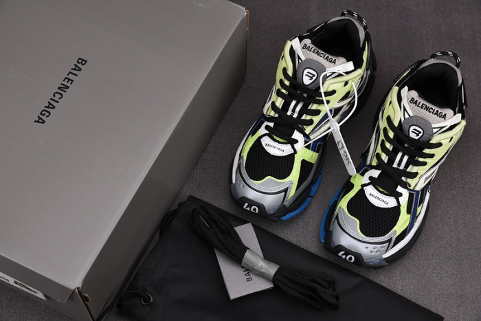 Ba*len*cia*ga -runner