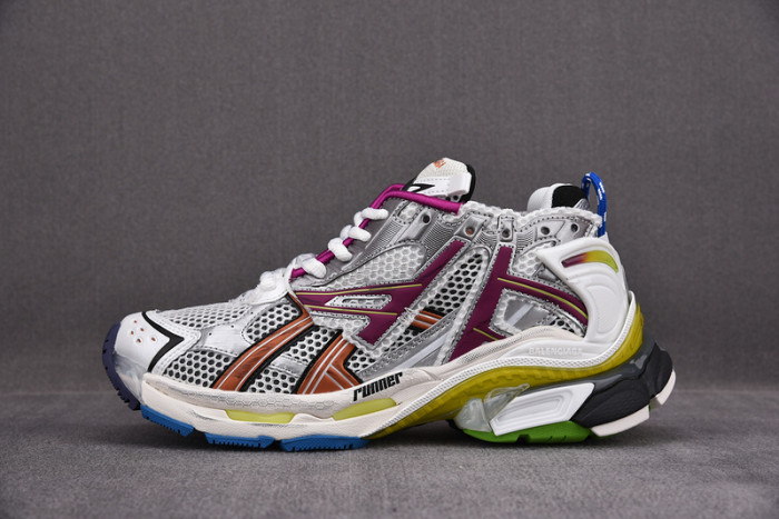 Ba*len*cia*ga -runner