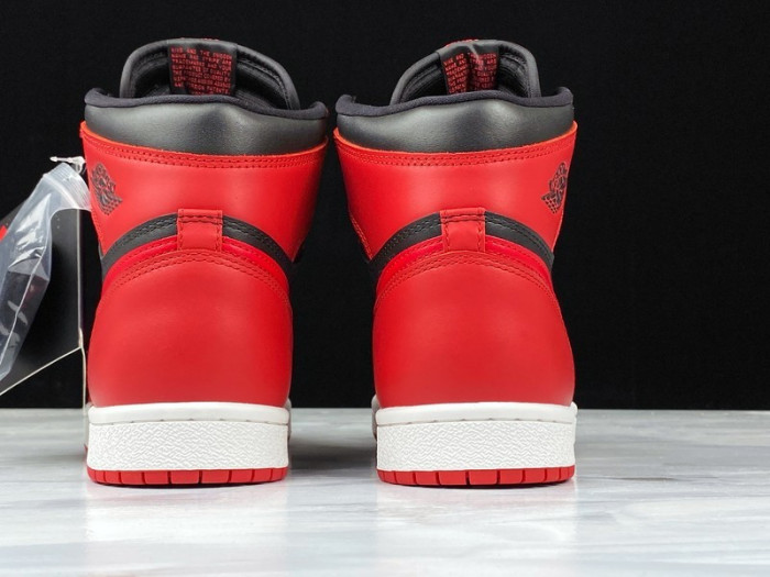 air jordan 1 retro high 85 varsity red  bq4422-600