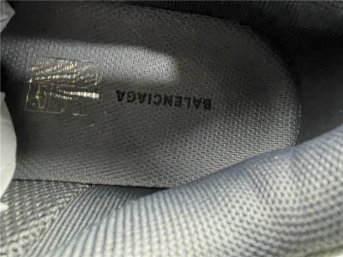 blcg sneaker triple.s.