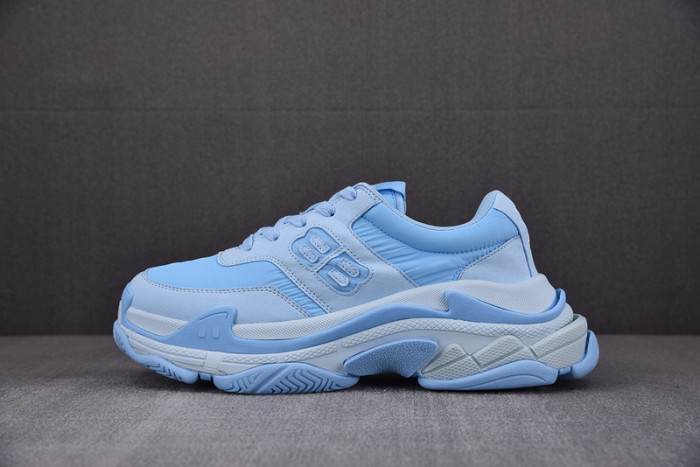 Ba*len*cia*ga triple s