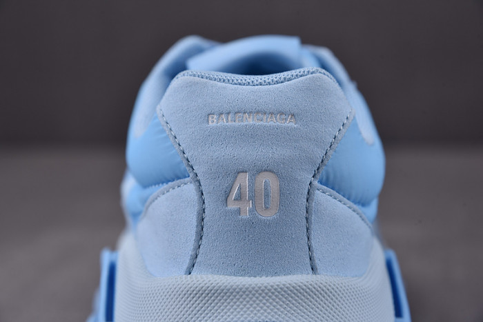 Ba*len*cia*ga triple s