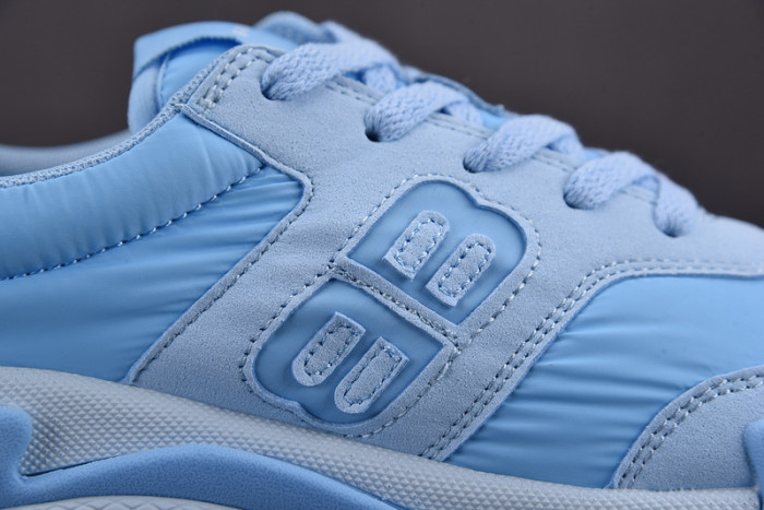 Ba*len*cia*ga triple s