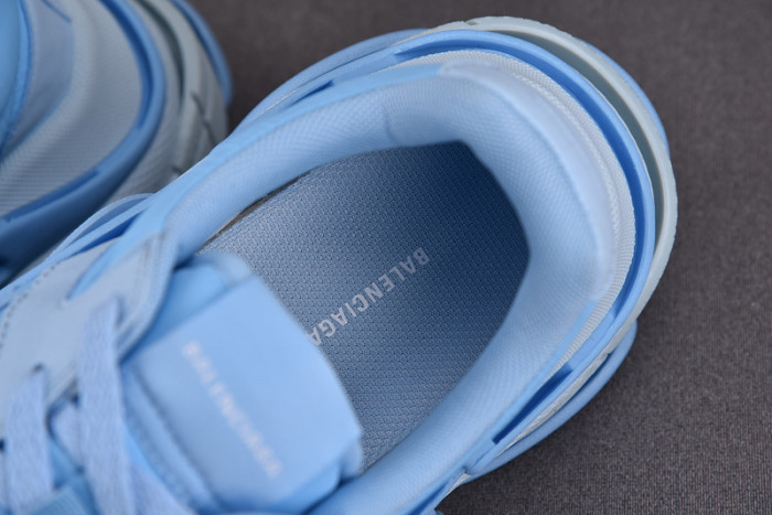 Ba*len*cia*ga triple s