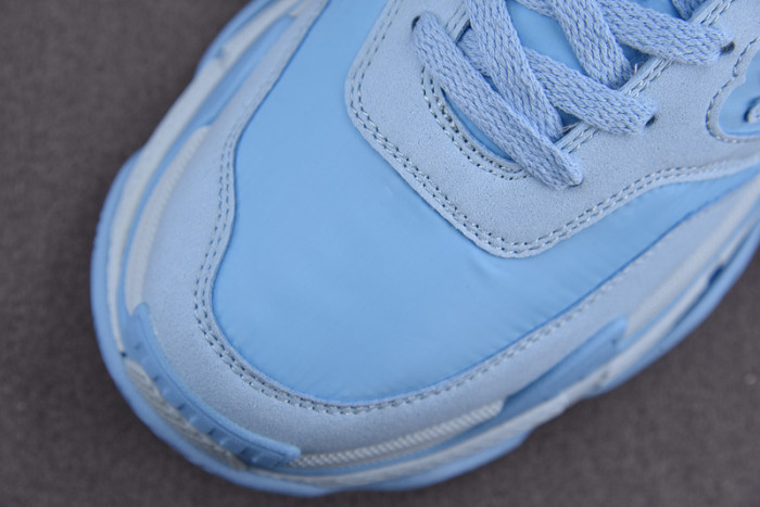 Ba*len*cia*ga triple s