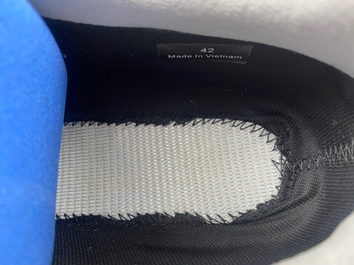 moncler trailgrip gtx