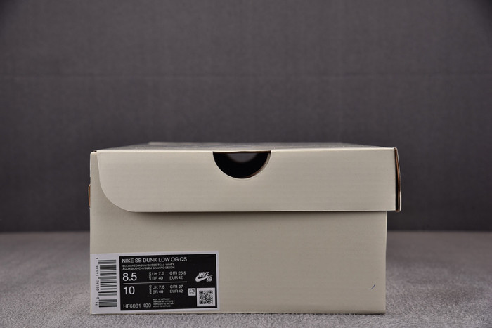 futura laboratories x nike sb dunk low hf6061-400