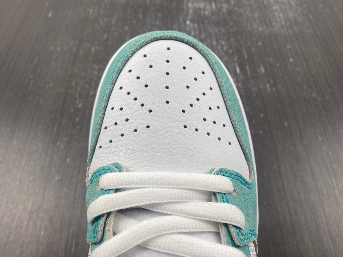 nike sb dunk low april skateboards fd2562-400