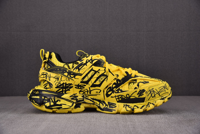 Ba*len*cia*ga track 3.0