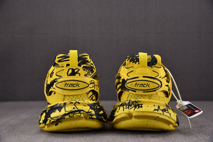 Ba*len*cia*ga track 3.0