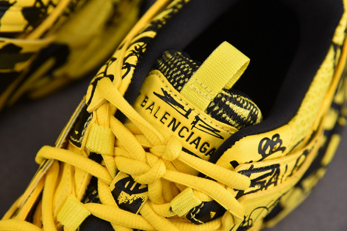 Ba*len*cia*ga track 3.0