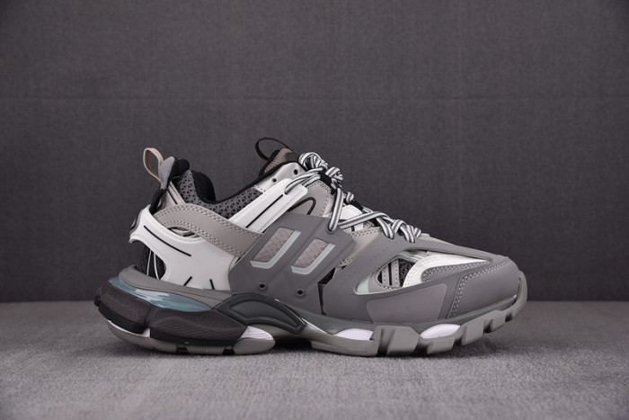 Ba*len*cia*ga track 3.0