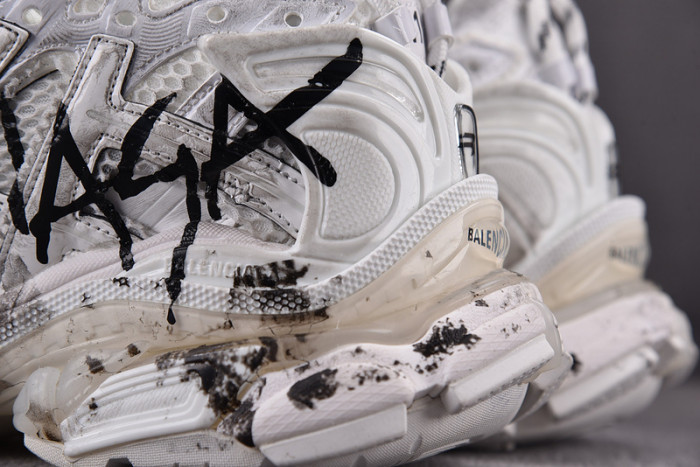 Ba*len*cia*ga -runner