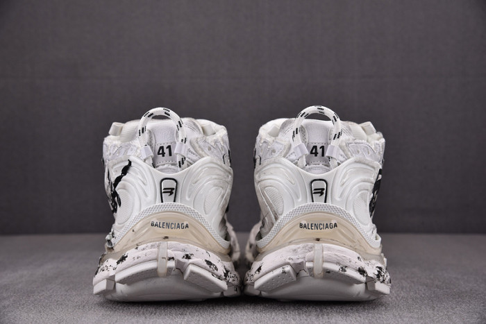 Ba*len*cia*ga -runner