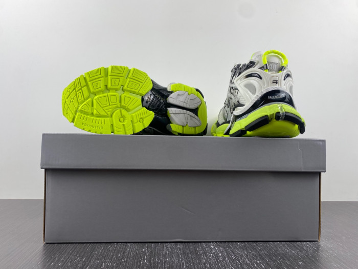 Ba*len*cia*ga -runner