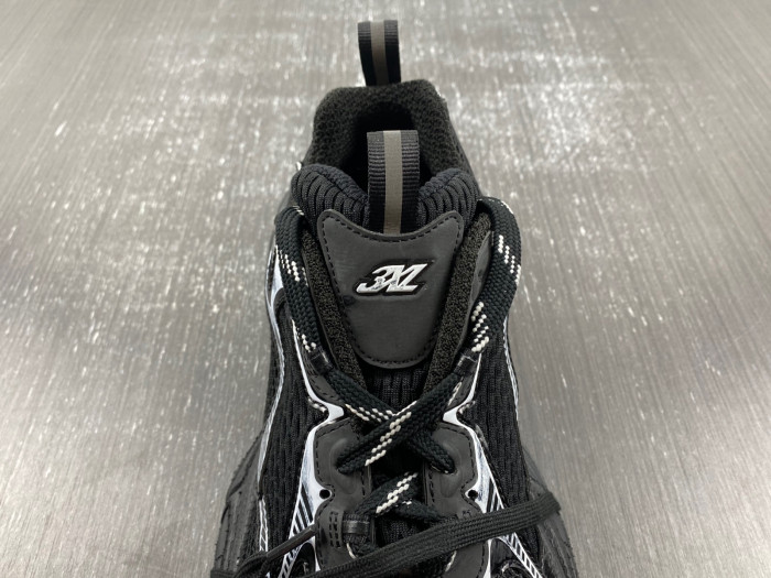 Ba*len*cia*ga -phantom sneakers