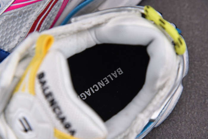 Ba*len*cia*ga -runner