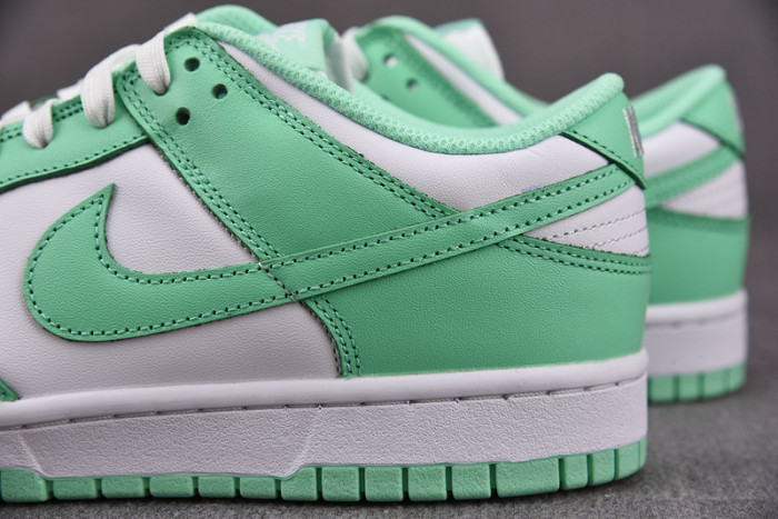 nike dunk low green glow dd1503-105